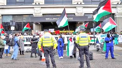 مظاهرات في عواصم أوروبية دعما للفلسطينيين وللمطالبة بوقف الحرب على قطاع غزة